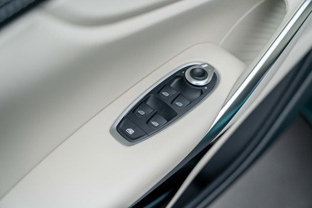 2023 Aston Martin DBX 707