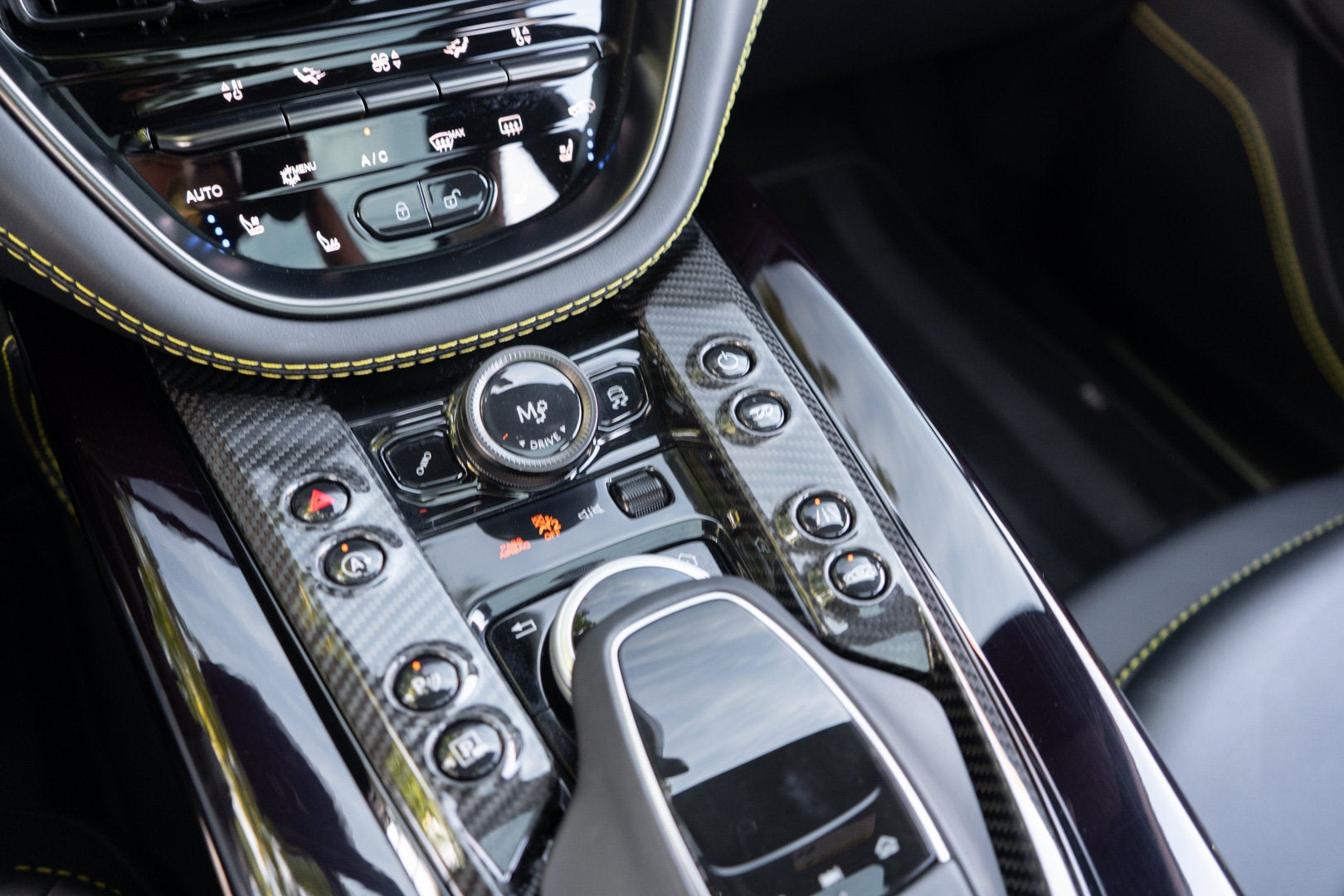2023 Aston Martin DBX 707