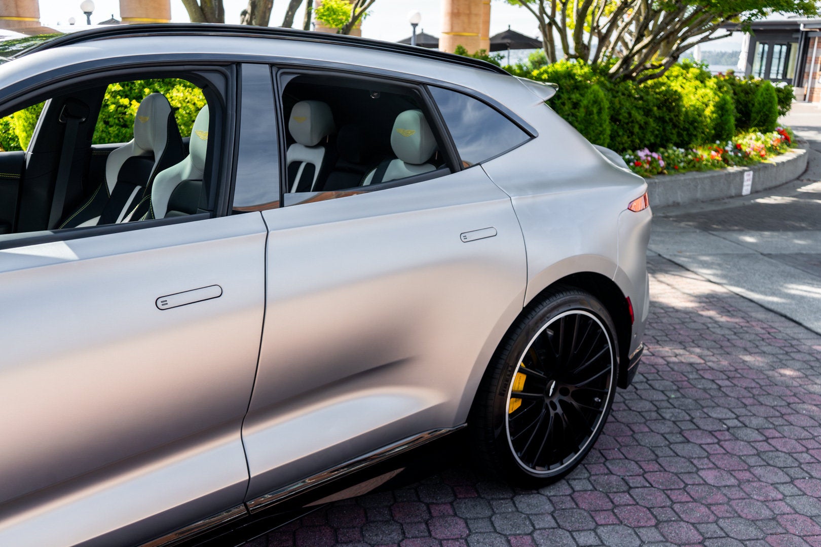 2023 Aston Martin DBX 707
