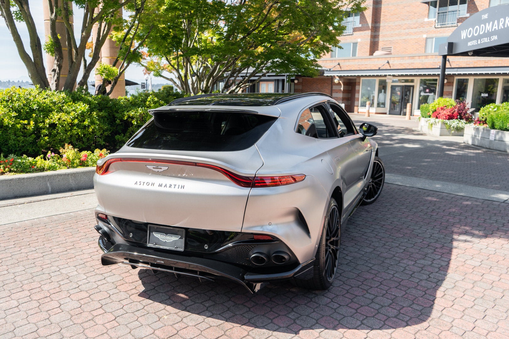 2023 Aston Martin DBX 707