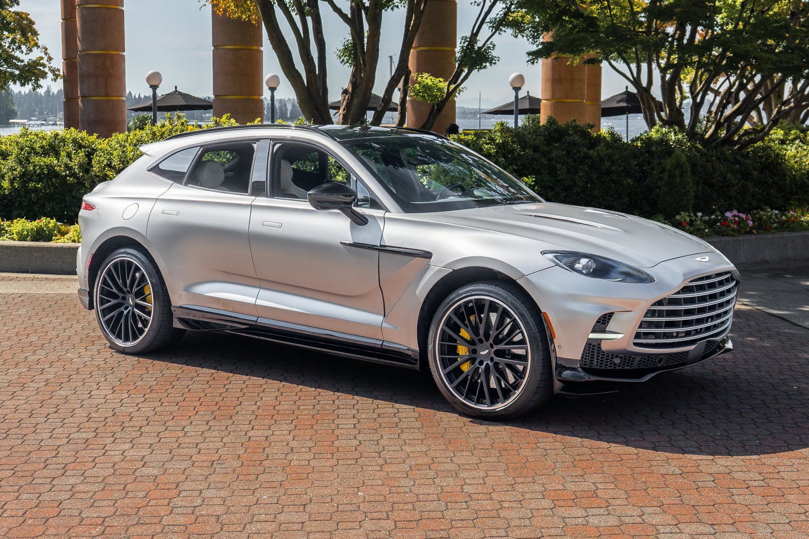 2023 Aston Martin DBX 707
