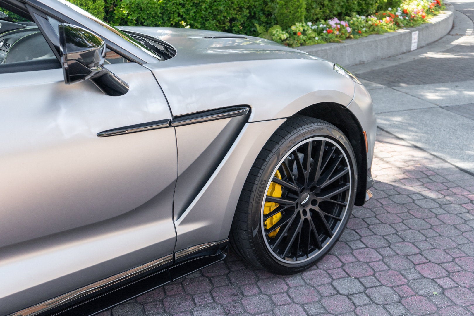 2023 Aston Martin DBX 707