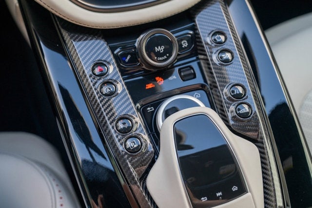 2023 Aston Martin DBX 707