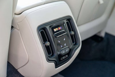 2023 Aston Martin DBX 707