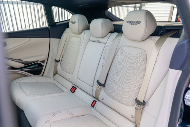 2023 Aston Martin DBX 707