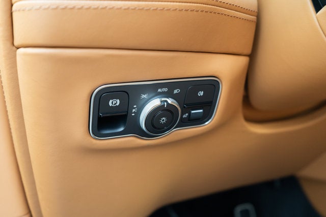 2023 Aston Martin DBX 707