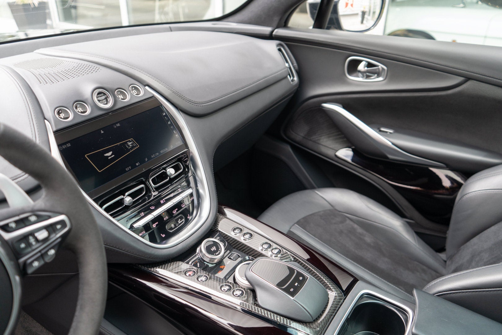 2023 Aston Martin DBX 707