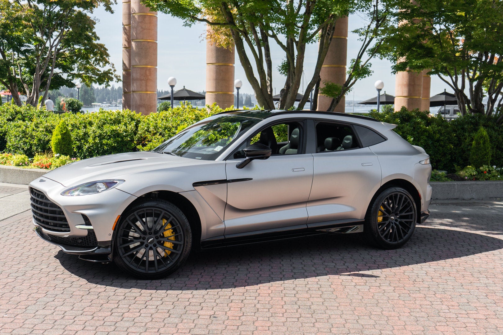 2023 Aston Martin DBX 707