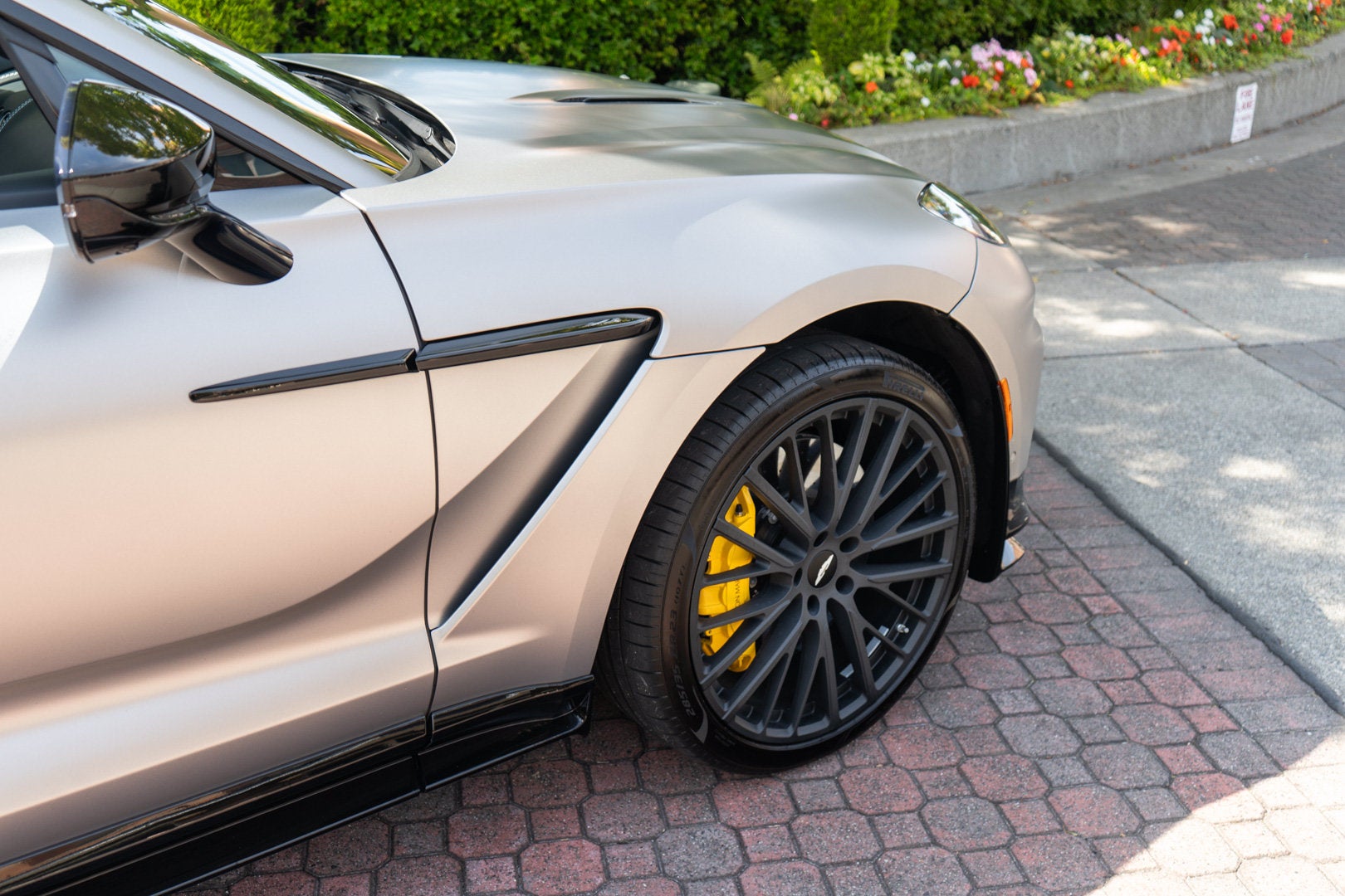 2023 Aston Martin DBX 707