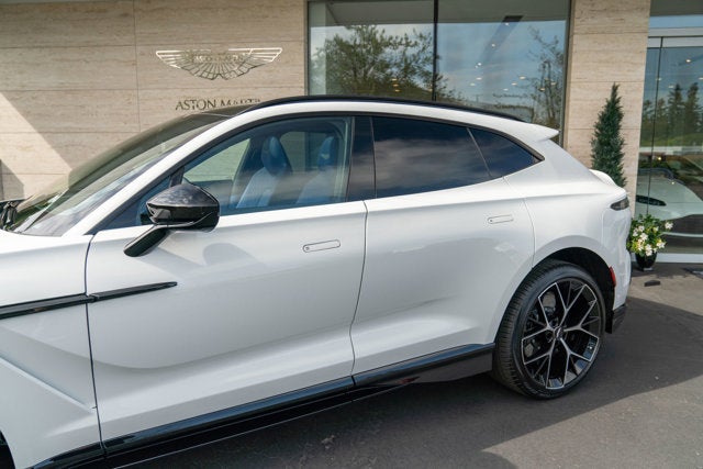 2024 Aston Martin DBX 707