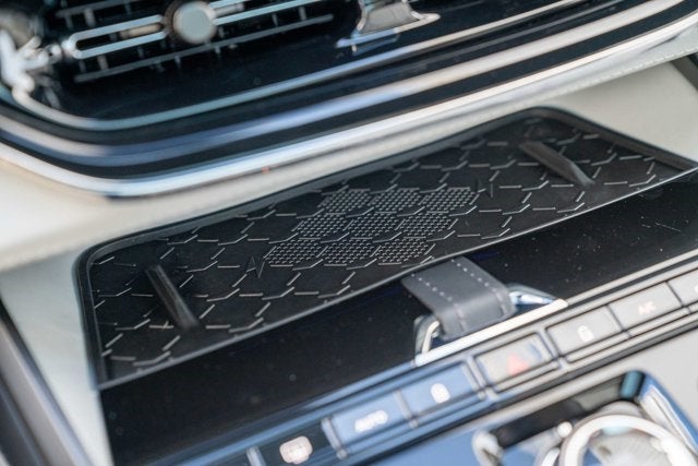 2025 Aston Martin DBX 707