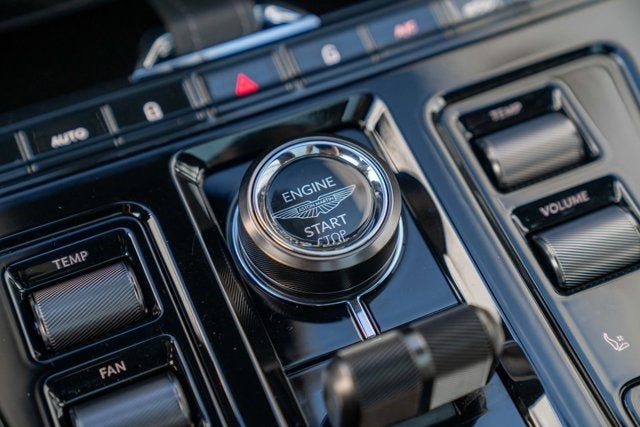 2025 Aston Martin DBX 707