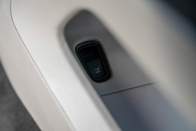 2025 Aston Martin DBX 707