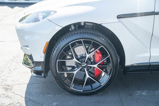 2025 Aston Martin DBX 707