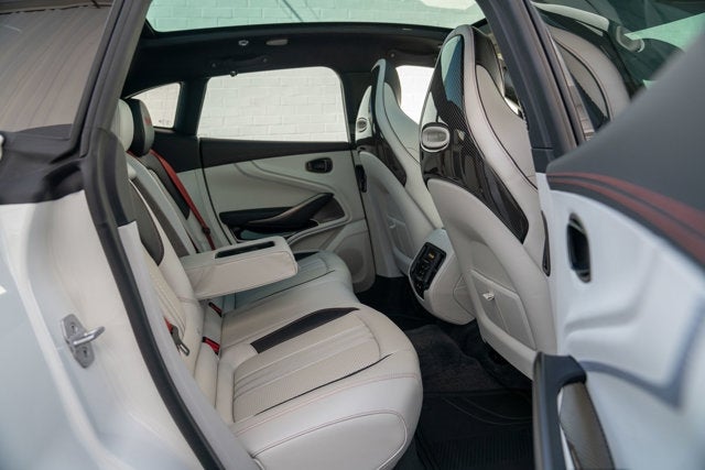 2025 Aston Martin DBX 707