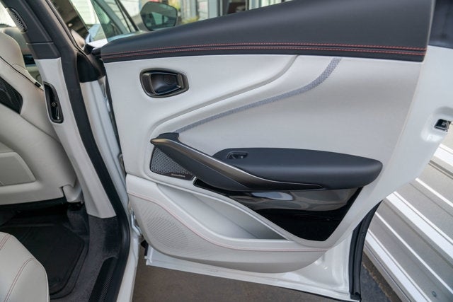 2025 Aston Martin DBX 707