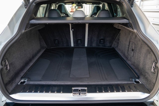 2025 Aston Martin DBX 707