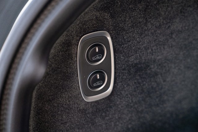 2025 Aston Martin DBX 707