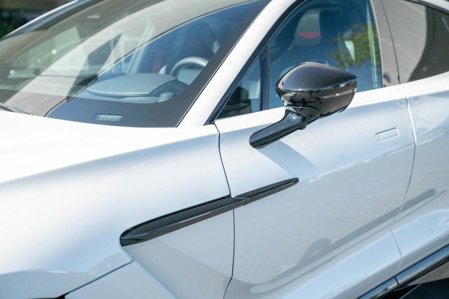 2025 Aston Martin DBX 707