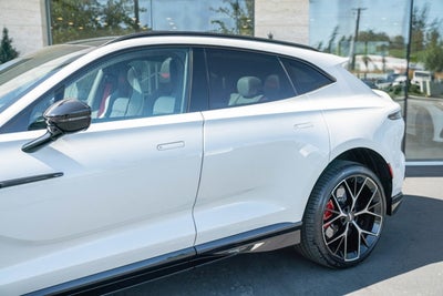 2025 Aston Martin DBX 707