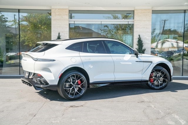 2025 Aston Martin DBX 707