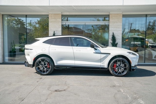 2025 Aston Martin DBX 707