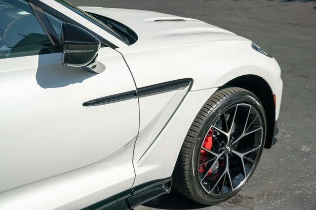 2025 Aston Martin DBX 707