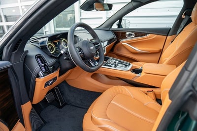 2025 Aston Martin DBX 707