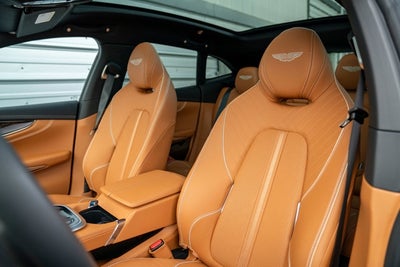 2025 Aston Martin DBX 707