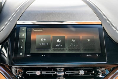 2025 Aston Martin DBX 707