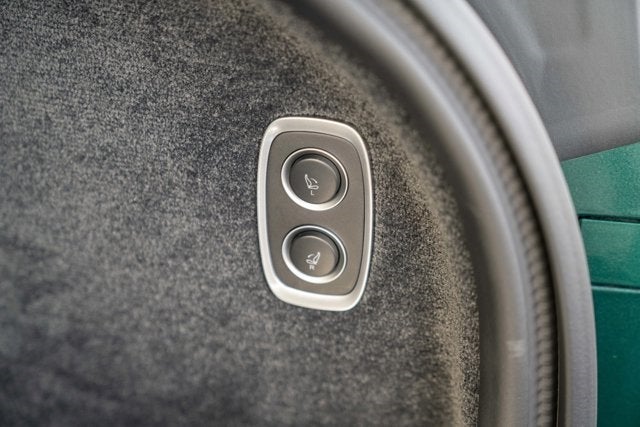 2025 Aston Martin DBX 707