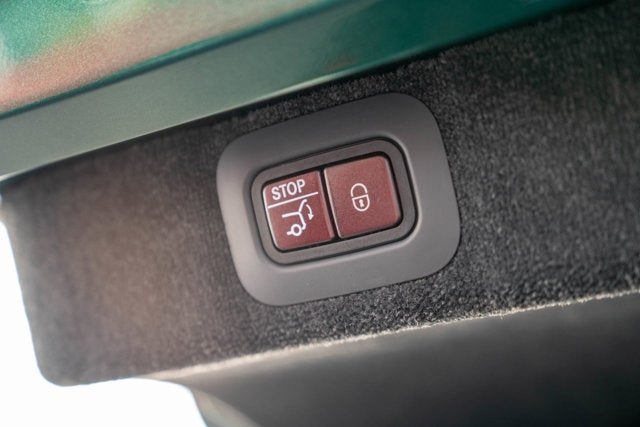 2025 Aston Martin DBX 707