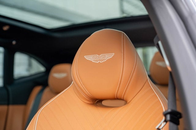 2025 Aston Martin DBX 707