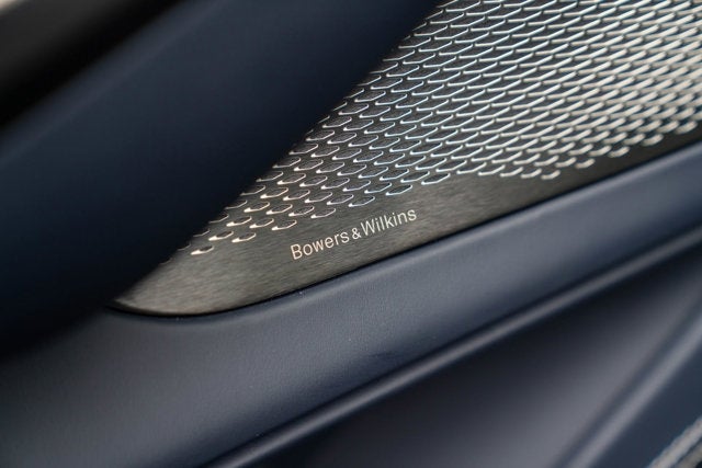 2025 Aston Martin DBX 707