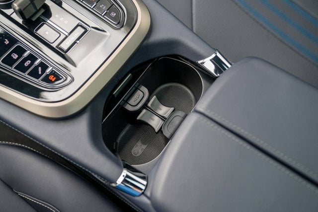 2025 Aston Martin DBX 707