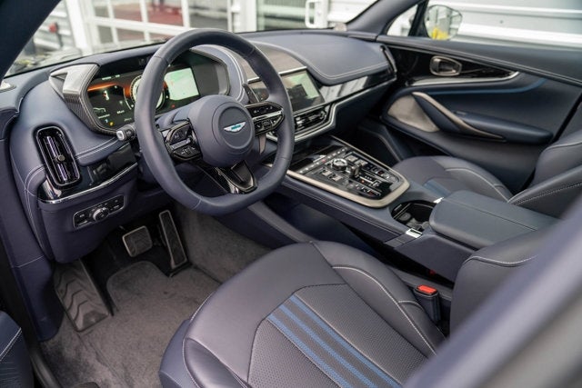 2025 Aston Martin DBX 707