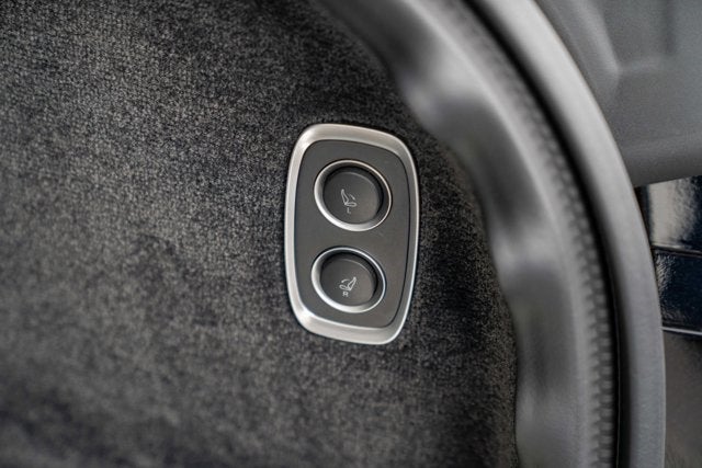 2025 Aston Martin DBX 707