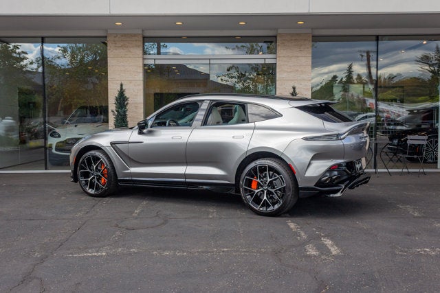 2025 Aston Martin DBX 707