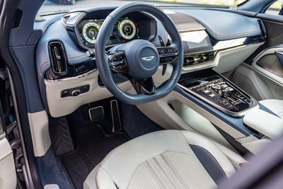 2025 Aston Martin DBX 707