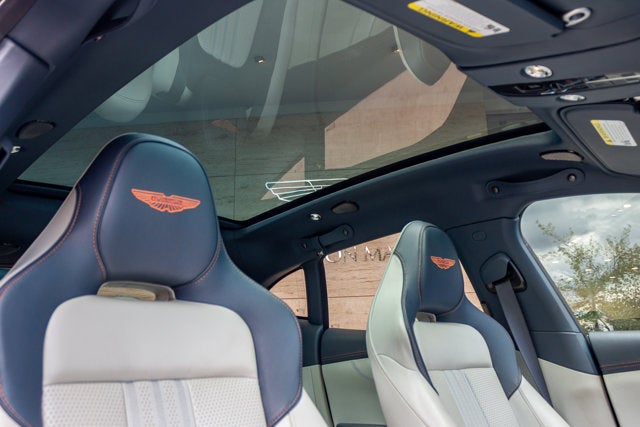 2025 Aston Martin DBX 707