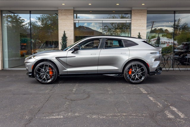2025 Aston Martin DBX 707