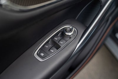 2025 Aston Martin DBX 707