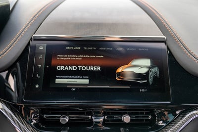 2025 Aston Martin DBX 707