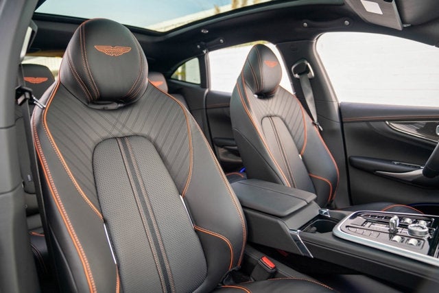 2025 Aston Martin DBX 707