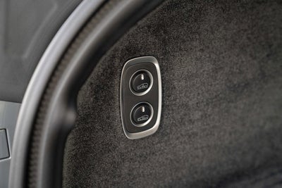 2025 Aston Martin DBX 707