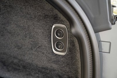 2025 Aston Martin DBX 707