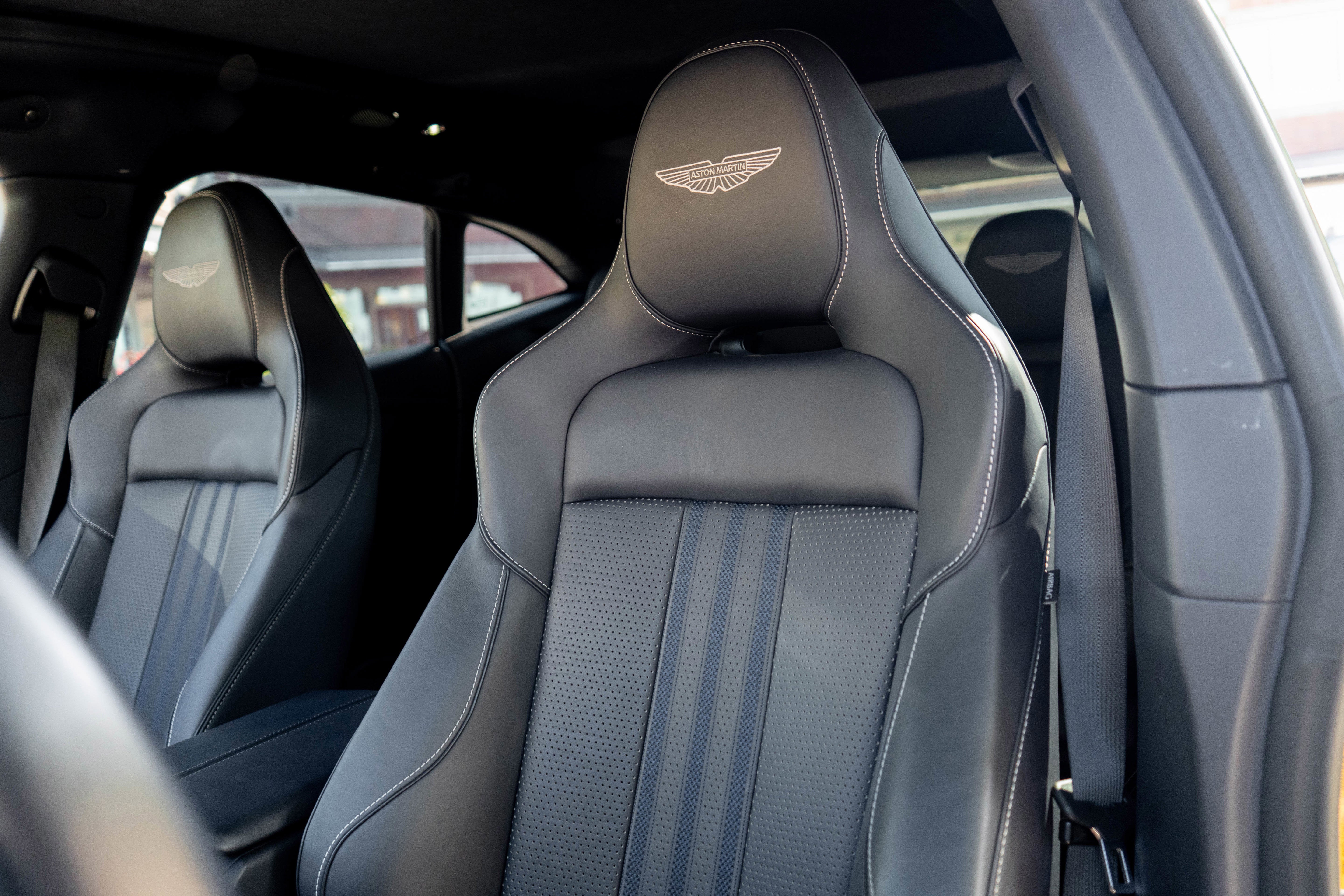 2025 Aston Martin DBX 707