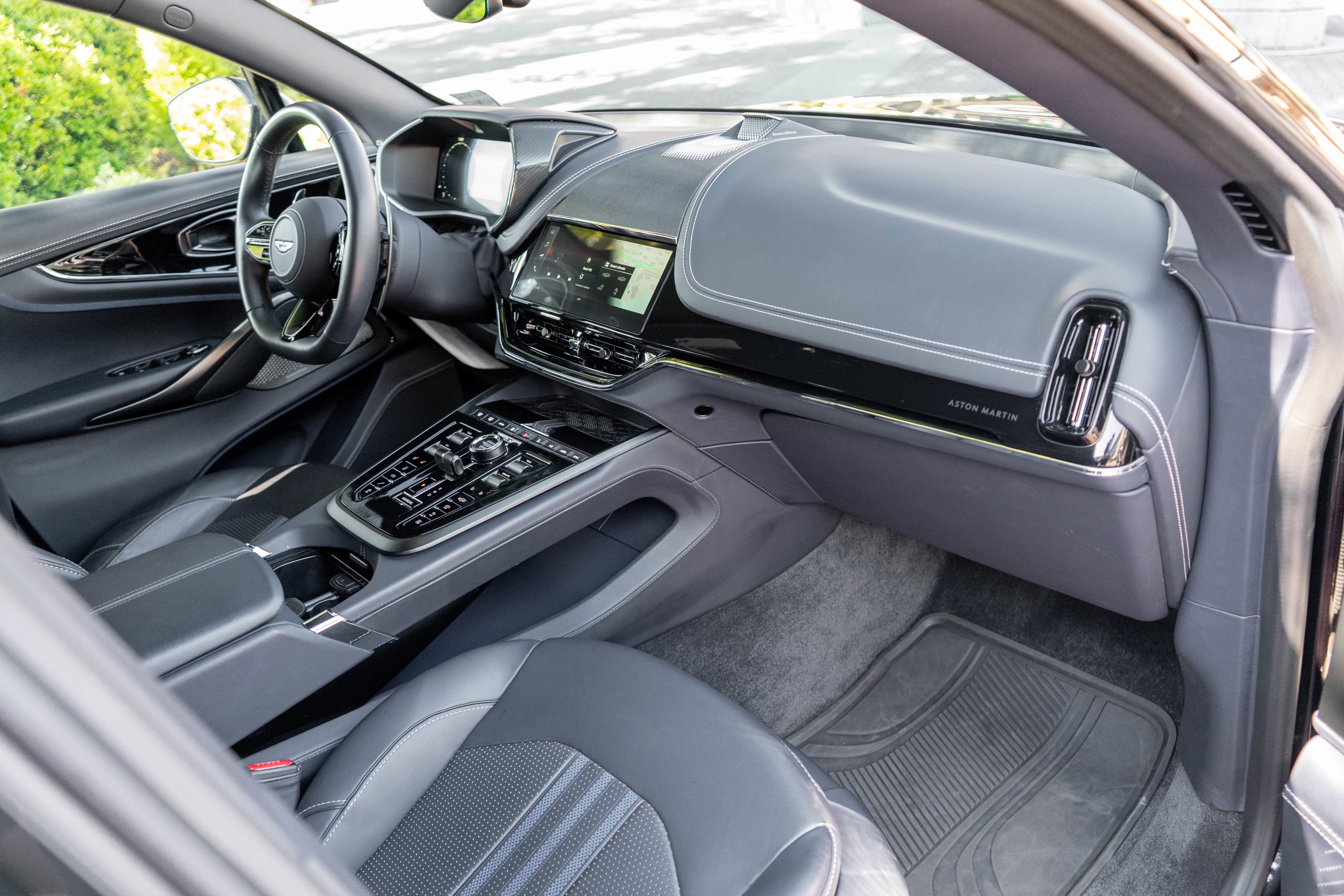 2025 Aston Martin DBX 707