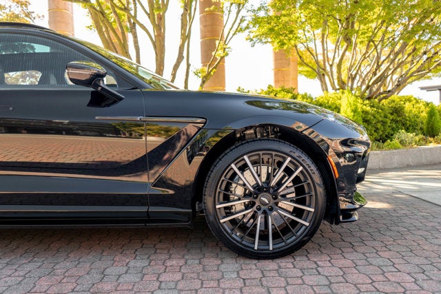 2025 Aston Martin DBX 707