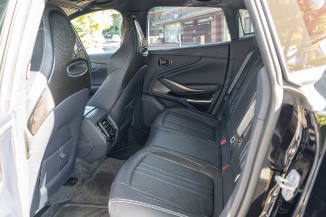 2025 Aston Martin DBX 707